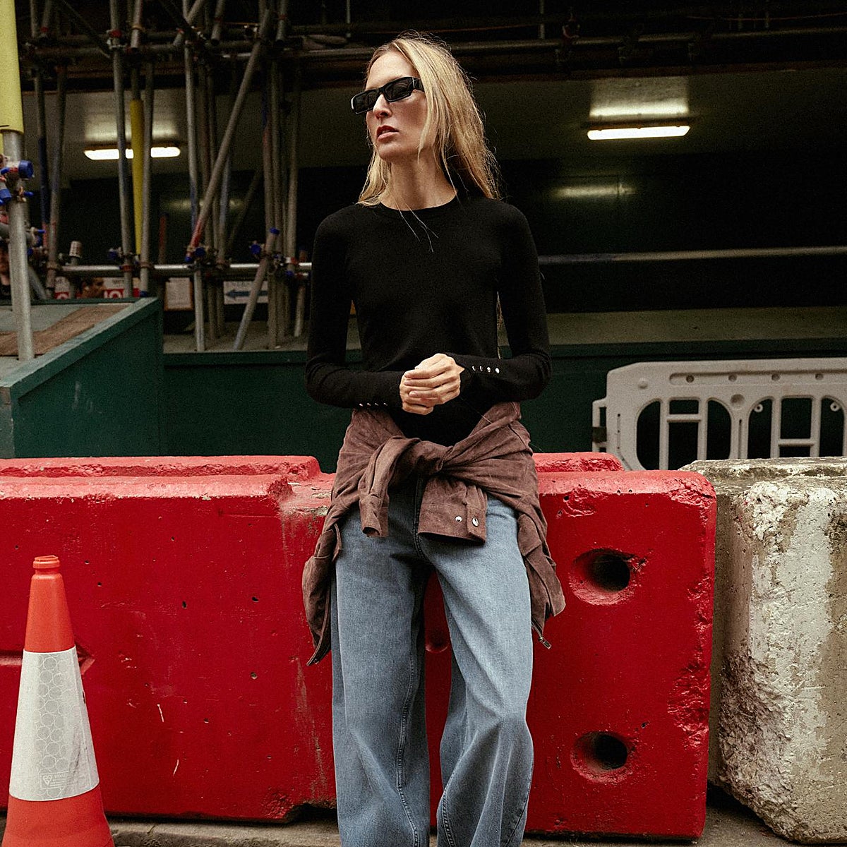 Vestidos midi con todo tipo de estampados, camisas básicas con bordados y muchas otras compras de entretiempo que tienes que ver hoy mismo.