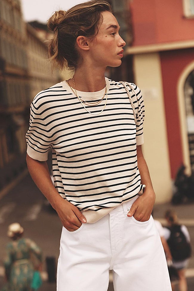 Top de rayas de Zara (17,99 euros)