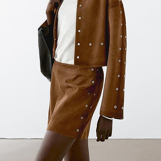 Falda mini de Massimo Dutti, 59,95 euros.