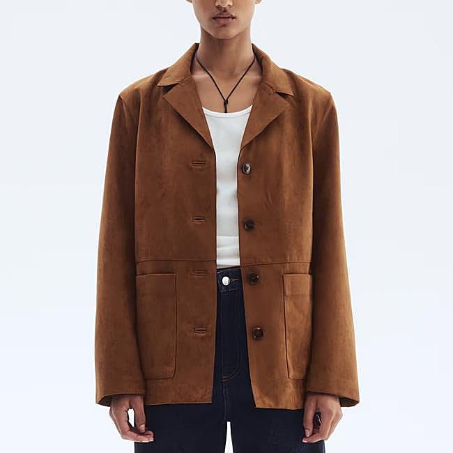 Chaqueta de ante de H&M, 44,99 euros.