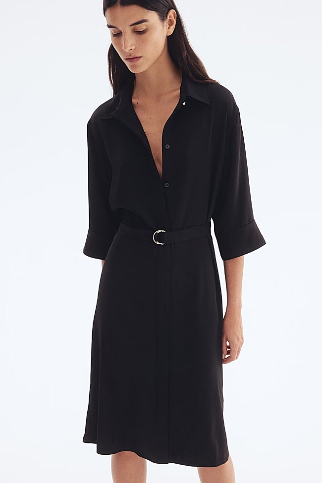 Vestido negro de H&M (29,95 euros)