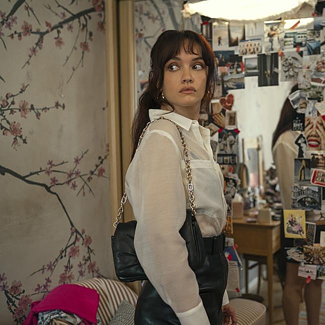 Olivia Cooke en una imagen de la miniserie dirigida y proyagonizada por Robin Wright, La novia.