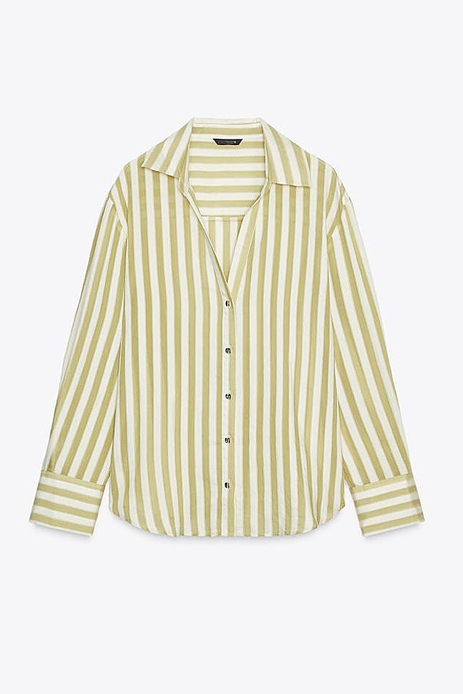 Camisa de rayas de Zara (25,99 euros)