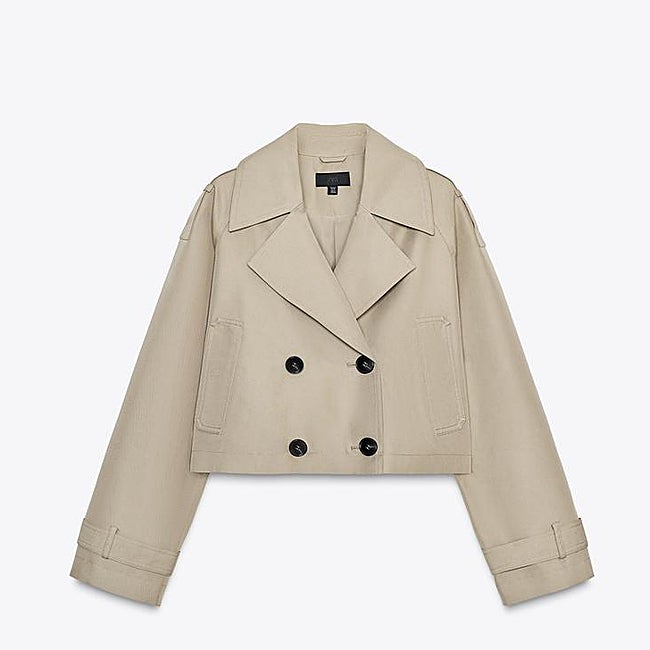 Trench corto de Zara (34,99 euros)