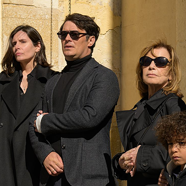 La familia de Aymeric hará todo lo posible por mantener su poder frente a la aparición de Manuel.