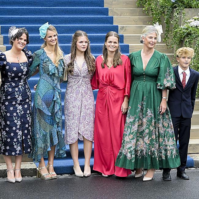 La princesa Tatjana de Liechtenstein junto a cinco de sus hijos en la boda de María Carolina y Leopoldo Maduro Vollmer.