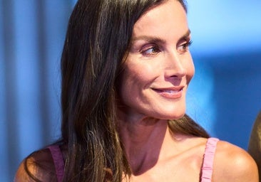 La reina Letizia sabe cuáles son los zapatos perfectos para el otoño: de cordones, planos y de estilo masculino