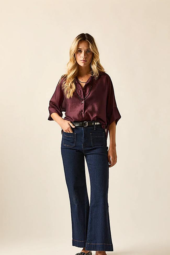 Vaqueros en azul oscuro con bolsillos de Algo Bonito.