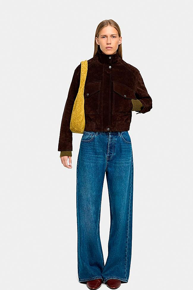 Chaqueta con cuello alto y piel d Parfois.