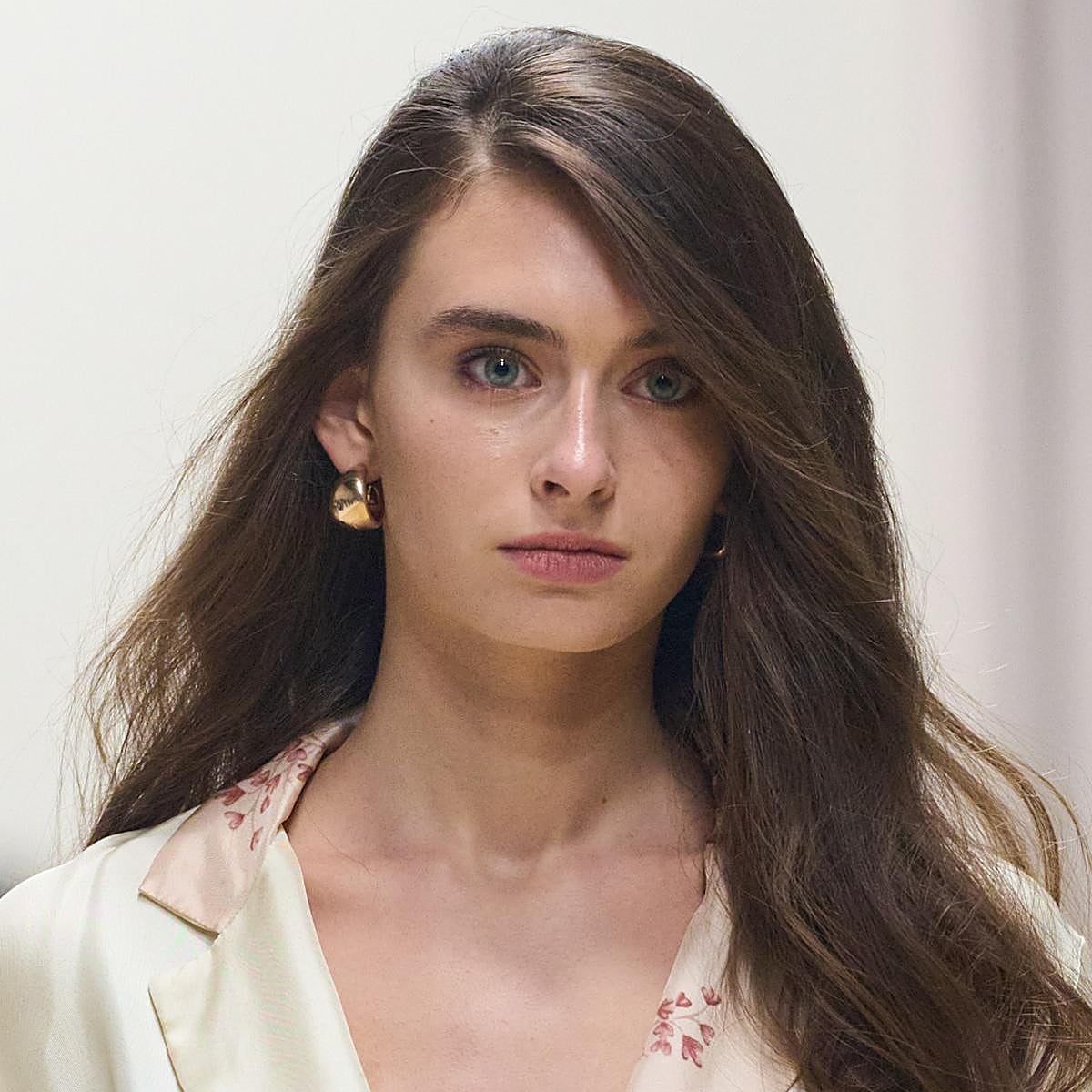 Los folículos obstruidos son unas de las causas de caída capilar.