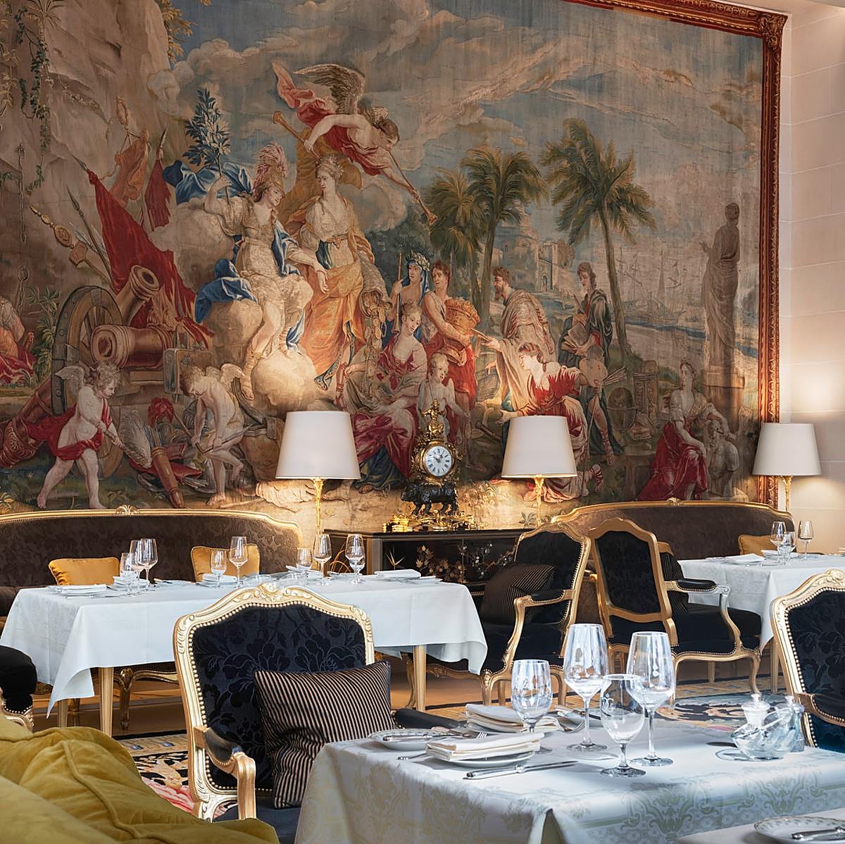 La Gallerie del Hôtel George-V de París, pertenenciente a la cadena Four Seasons y uno de los posibles escenarios de la cuarta temporada de The White Lotus.