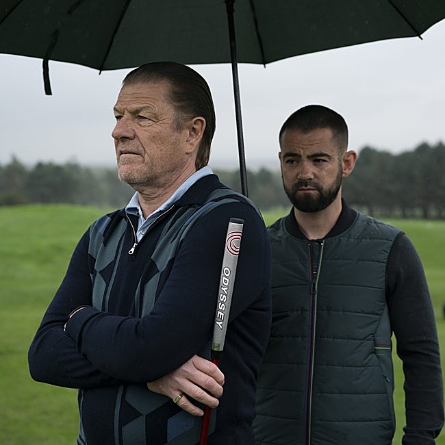 El capo mafioso Ronnie Phelan (Sean Bean) desata una guerra por el poder tras anunciar su posible retiro.