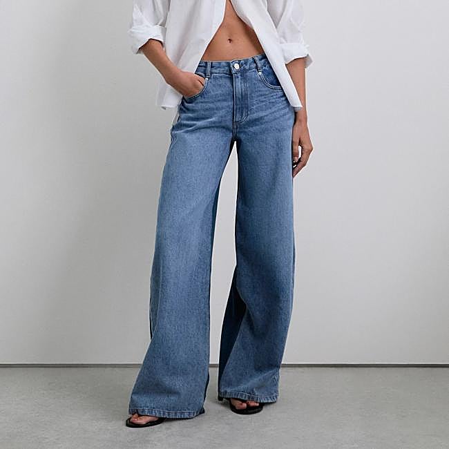 Vaquero en tono medio de Scalpers, 69,90 euros.