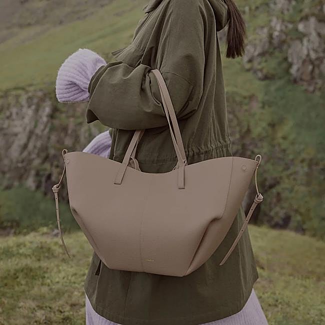 Polène Cyme, 420 euros.