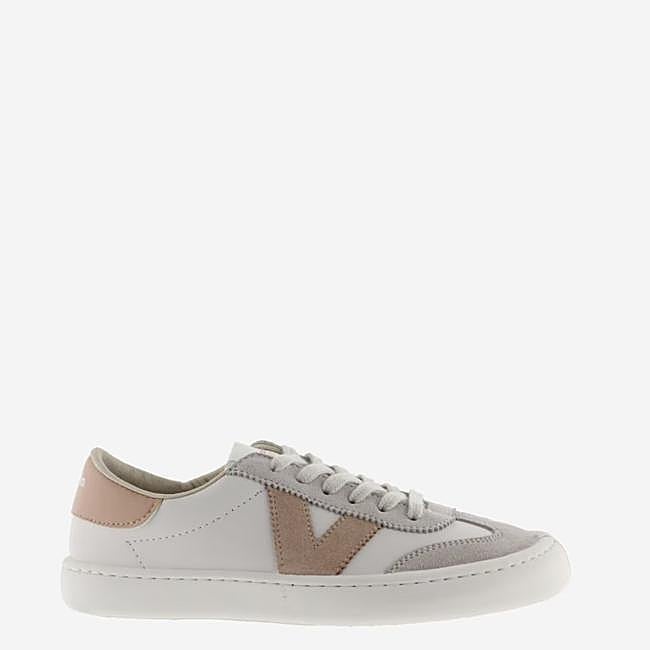 Zapatilla con tonos neutros de Victoria, 89,90 euros.