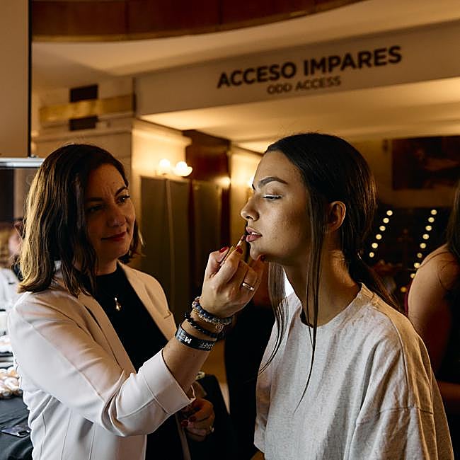 Así se han preparado las modelos con Clinique para el desfile inaugural de Madrid es Moda.