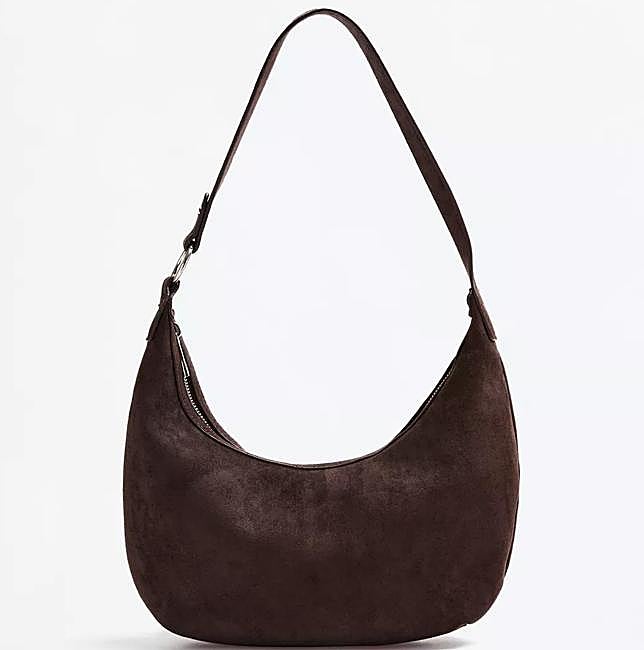 Bolso de ante marrón de Lefties, 12,99 euros.