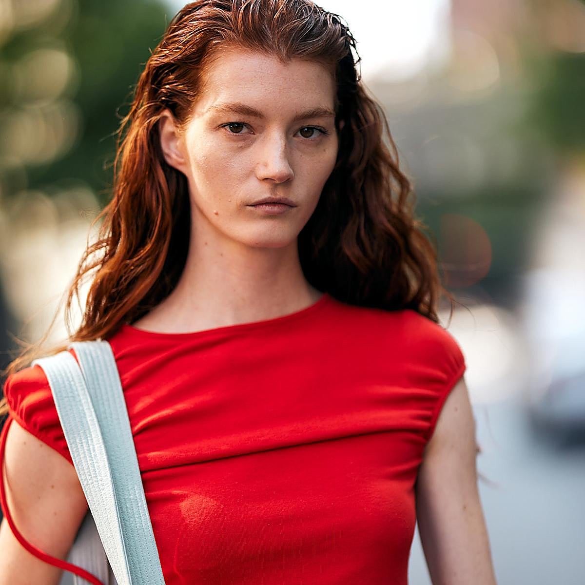 Descubre los mejores sérums antioxidantes para una piel uniforme.