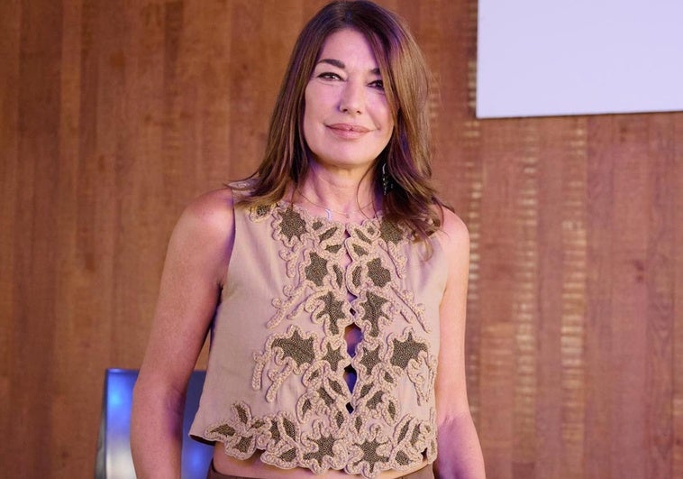 Raquel Revuelta en el debut de SIMOF en Madrid es Moda: «Ojalá la reina Letizia y sus hijas se vistan de flamenca»