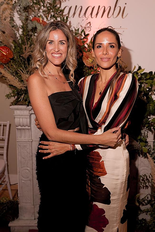 A la izquierda, la fundadora de Panambi Lola Jiménez.