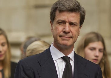 La operación de Cayetano Martínez de Irujo, a pocos días de su boda: «Su recuperación ha sido asombrosamente rápida»