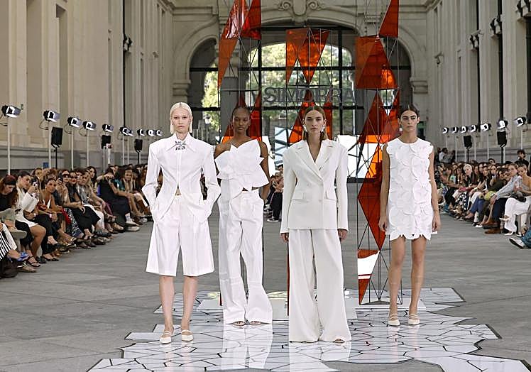 Looks del desfile de Simorra.