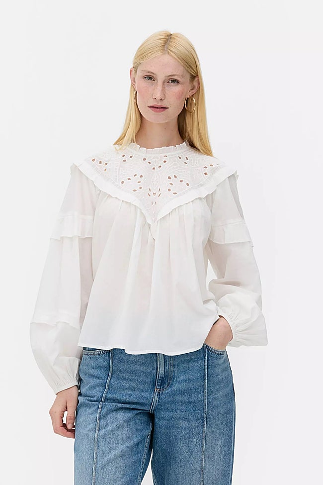 Camisa blanca de Primark (22,95 euros)