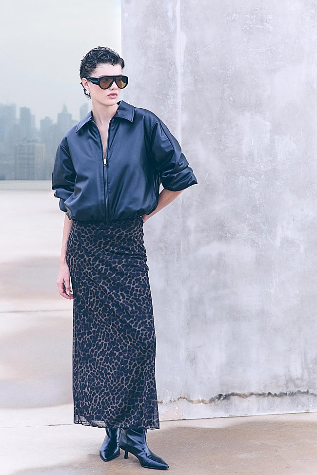 Falda con estampado animal de Stradivarius (22,90 euros)