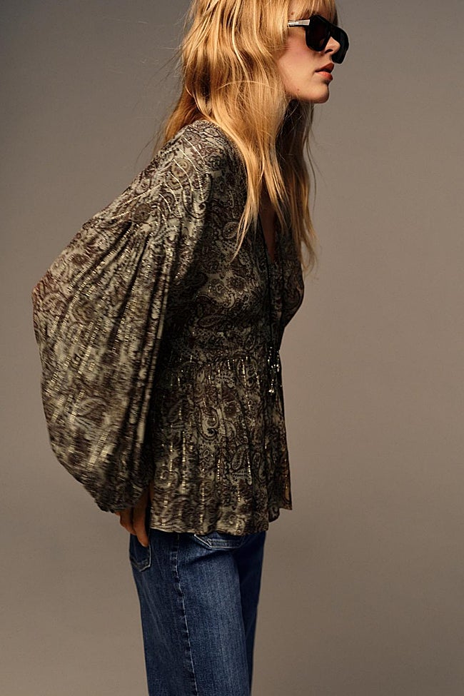 Blusa estampada de Zara (29,99 euros)