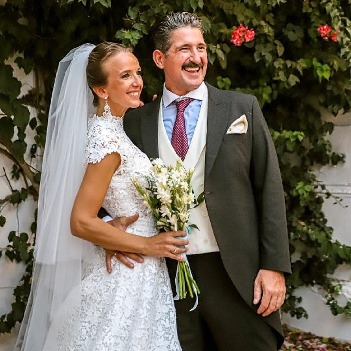 Alejandro de Serbia, con su flamante mujer, Vesna Jelić.