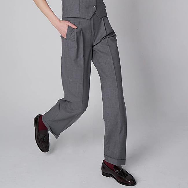 Pantalón de sastre de Bleis Madrid, 235 euros.