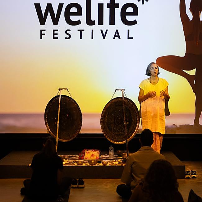 Los baños de sonido de Clara Alfaro durante la tarde del sábado.