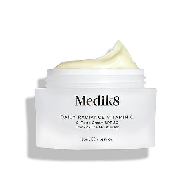 Daily Radiance Vitamin C SPF30 de Medik8.