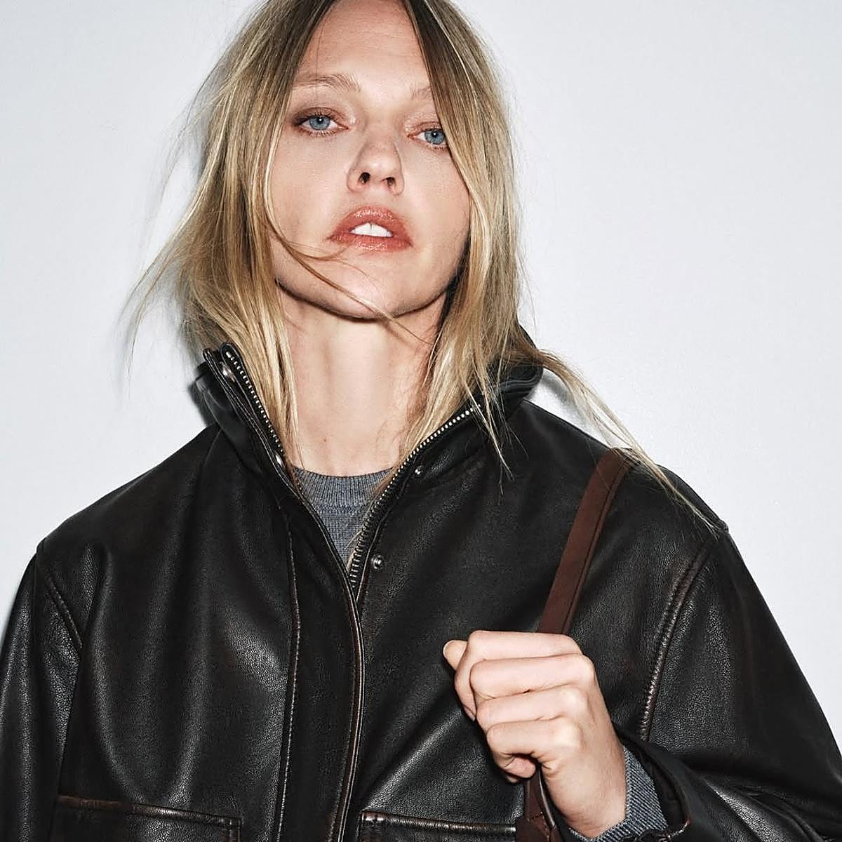 El Gel Facial Hidratante de Deliplus contiene ácido hialurónico y aloe vera.