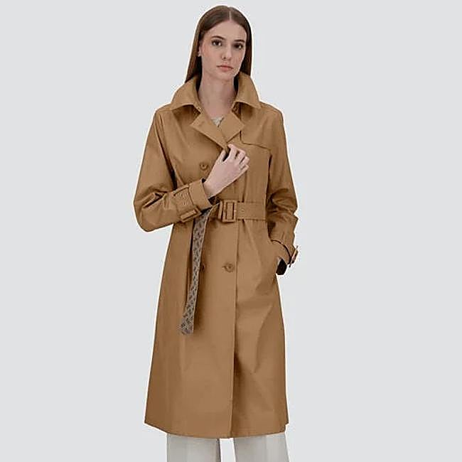 Gabardina marrón de Herno, 606 euros.