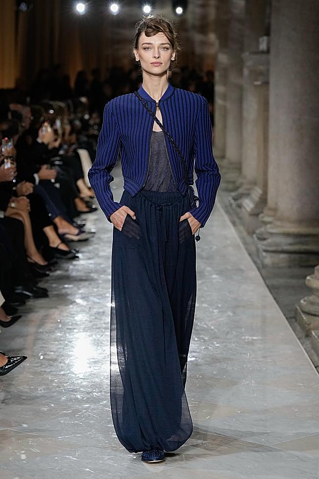 El desfile de Giorgio Armani, tras su reciente fallecimiento, durante la Semana de la Moda de Milán.