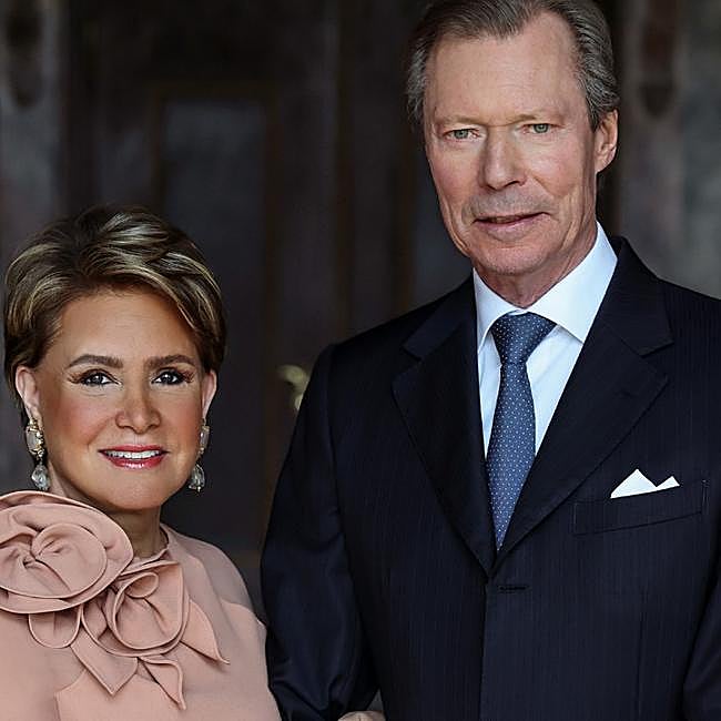 Enrique y María Teresa de Luxemburgo dejan paso a su hijo, futuro Gran Duque Guillermo de Luxemburgo.