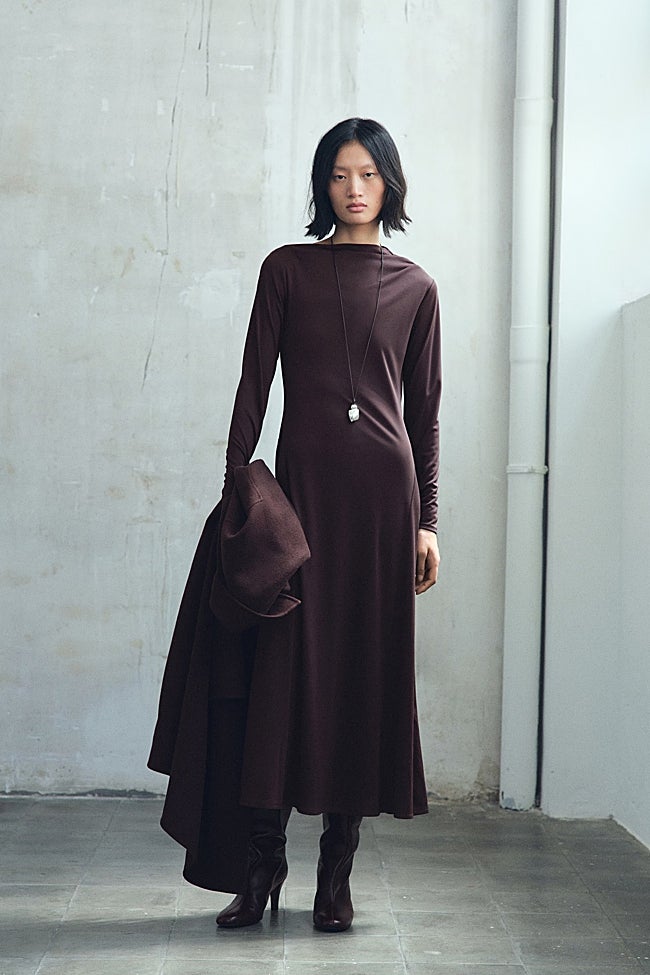 Vestido marrón de Mango (39,99 euros)