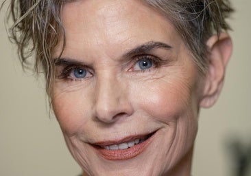 Los mejores ejercicios para mejorar la flacidez facial a los 50