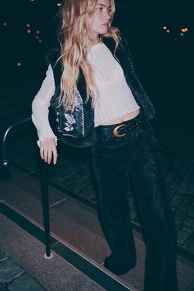 Chaleco con bordados de H&M (49,95 euros)