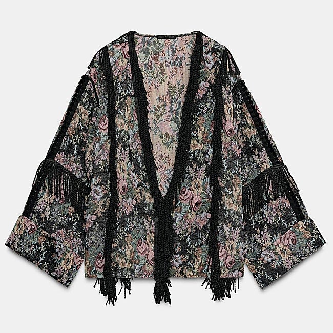 Chaqueta estampada de Zara (69,95 euros)