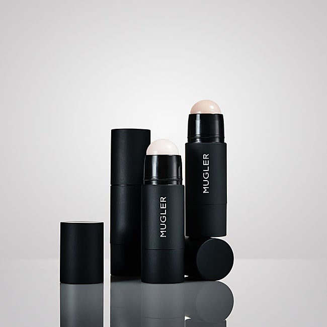 Magnetic Radiance Stick de L'Oréal Paris x Mugler.