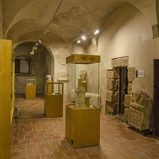 Museo de Historia, Arqueología y Etnografía de la Ciudad, antigua Cárcel Real de Coria