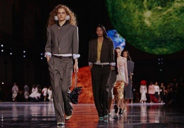 Matthieu Blazy debuta en Chanel para la colección primavera-verano 2026 durante la Semana de la Moda de París.