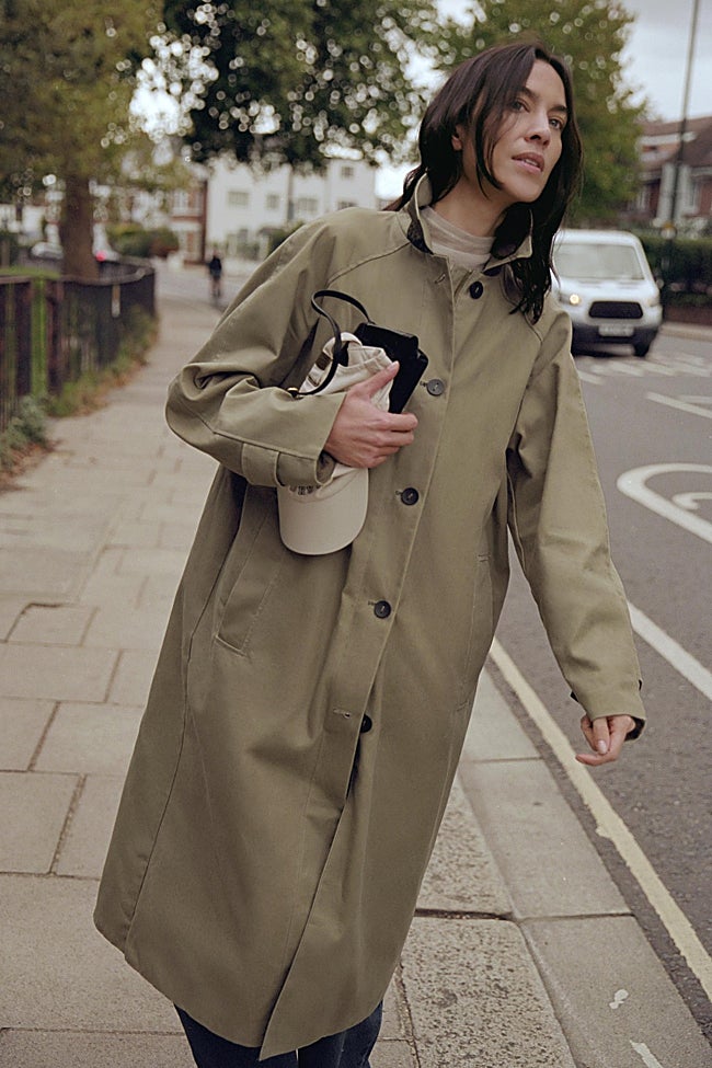 Trench largo de Zara (109 euros)