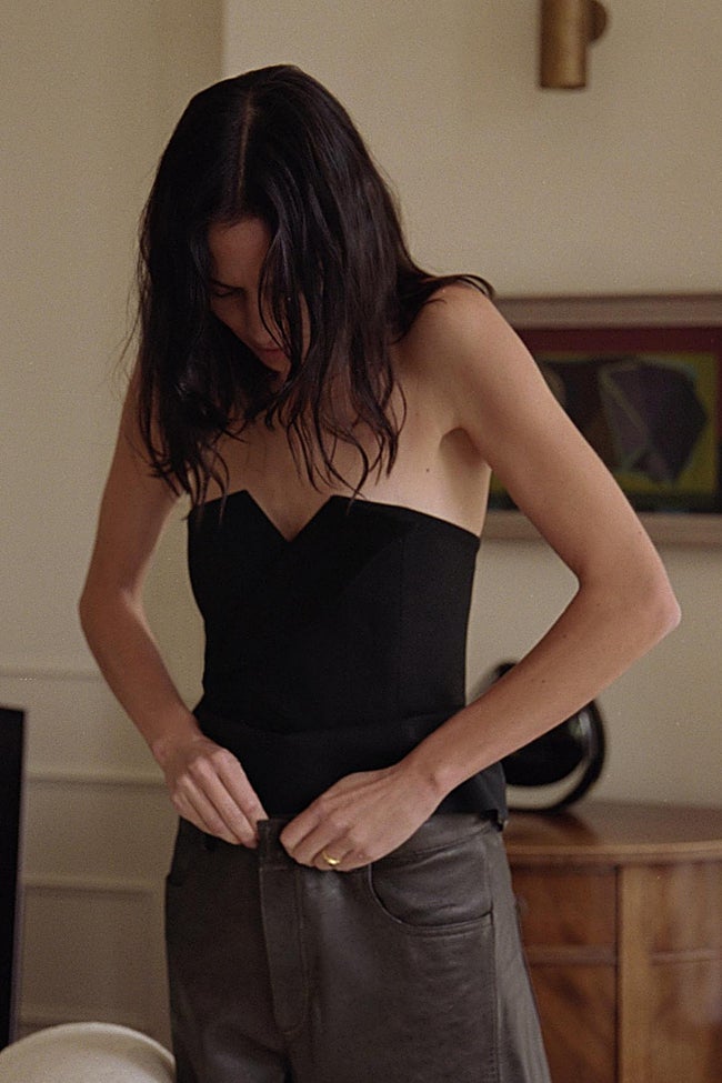 Top negro de Zara (39,95 euros)