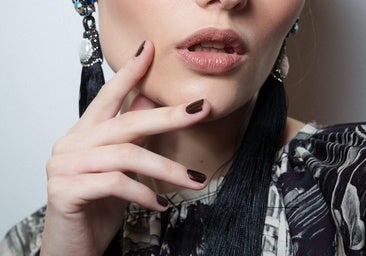 Estos son los colores de uñas tendencia, según la pasarela: los esmaltes perfectos para hacerte una manicura de otoño