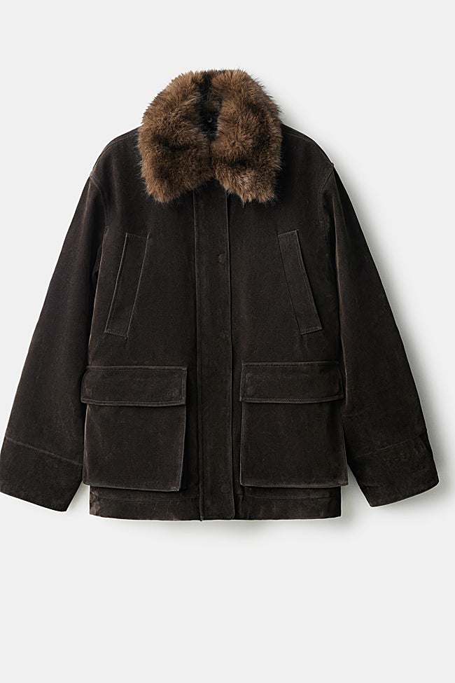 Parka de terciopelo de Mango (119,99 euros)