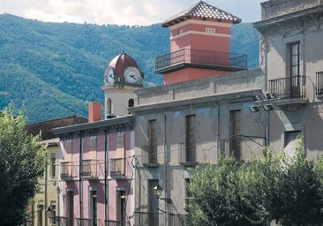 Anglès es medieval, modernista y la cuna de la fascinante Remedios Varo.
