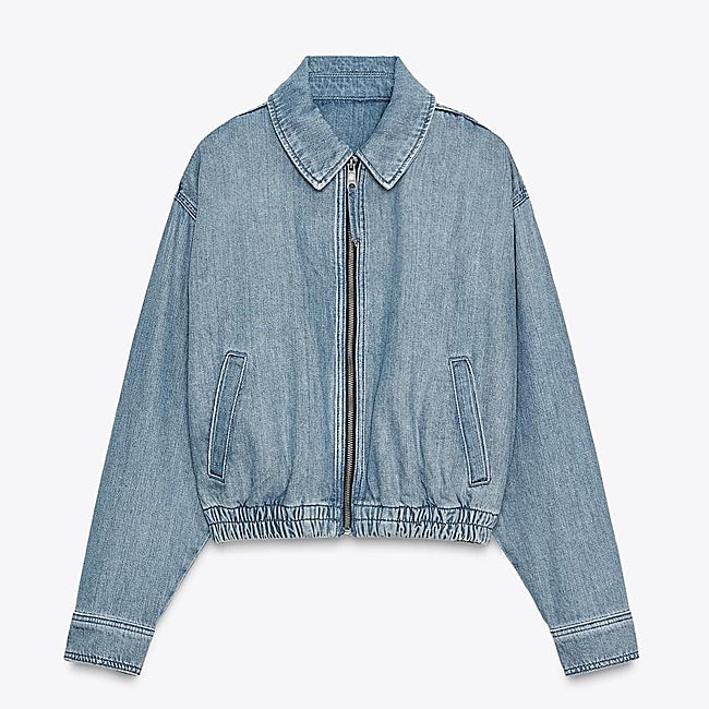 Cazadora vaquera de Zara (49,99 euros)